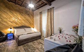 Navona Jacuzzi Rooms